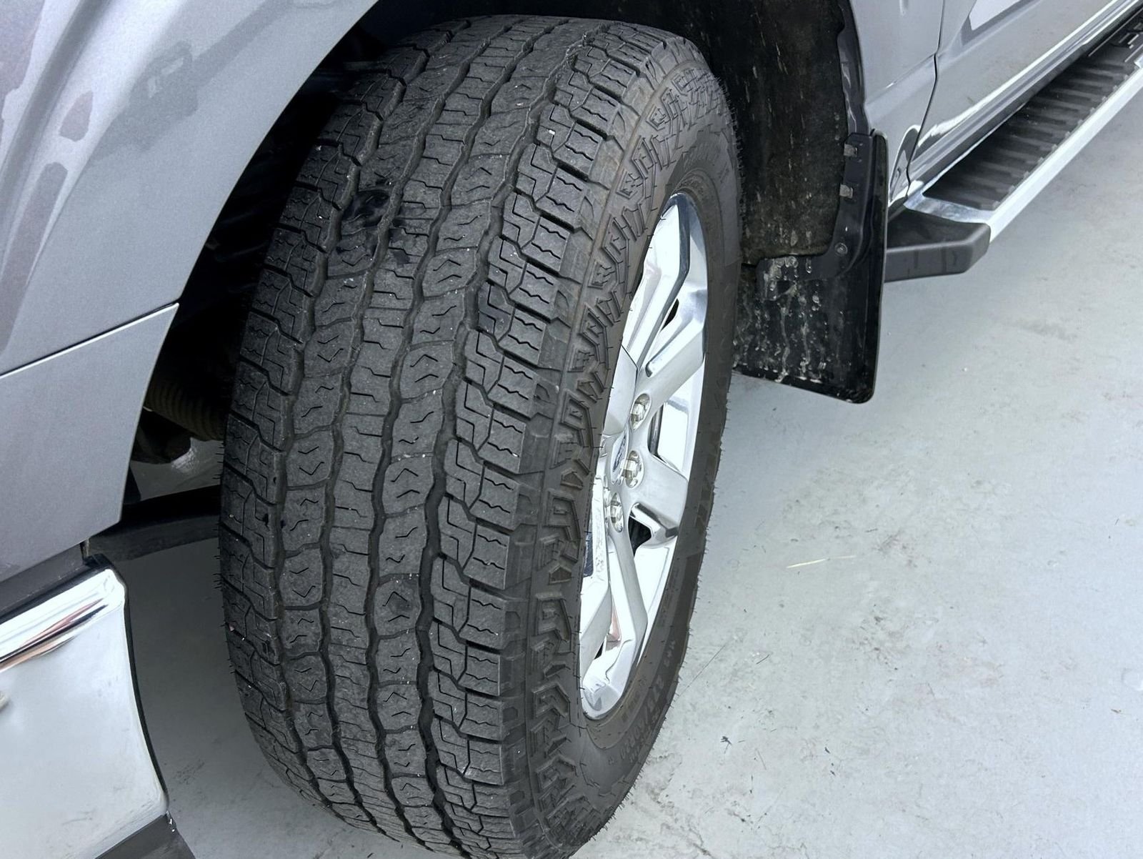 Used 2023 Gray Ford Lariat image 24