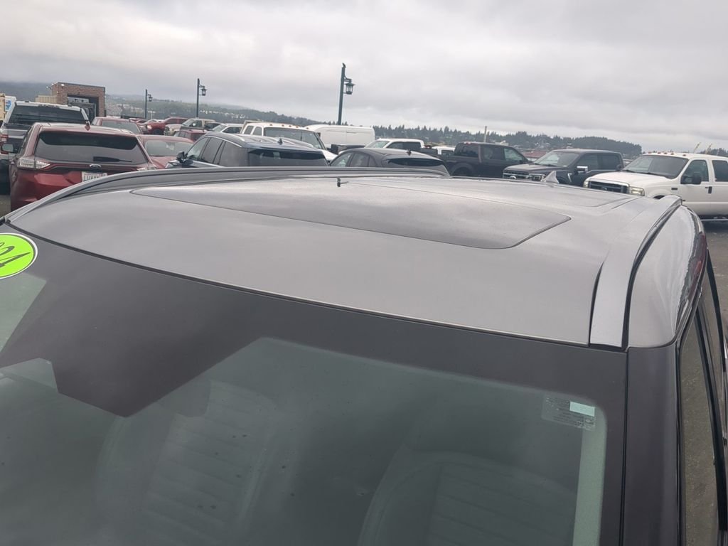 Used 2024 Pebble Gray Kia Land image 24