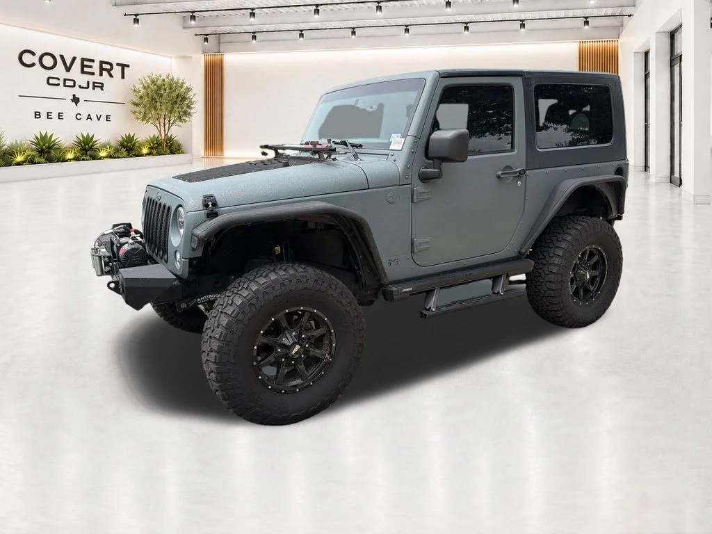 Used 2015 White Jeep Rubicon image 4
