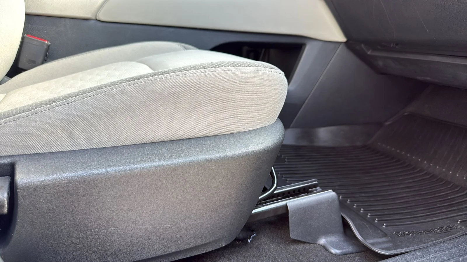 Used 2024 Gray Nissan SV image 25