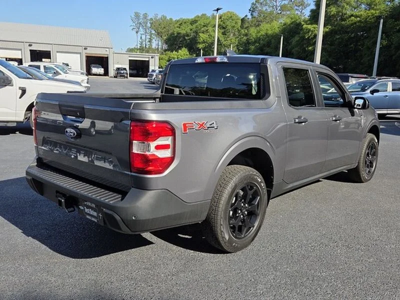 Used 2025 Carbonized Gray Metallic Ford XLT image 14