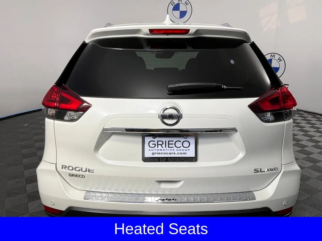 Used 2020 White Nissan SL image 9