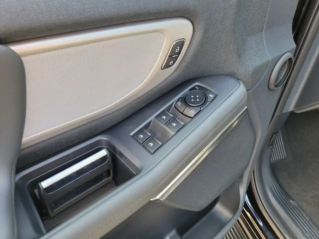 New 2027 Agate Black Metallic Ford Active image 20