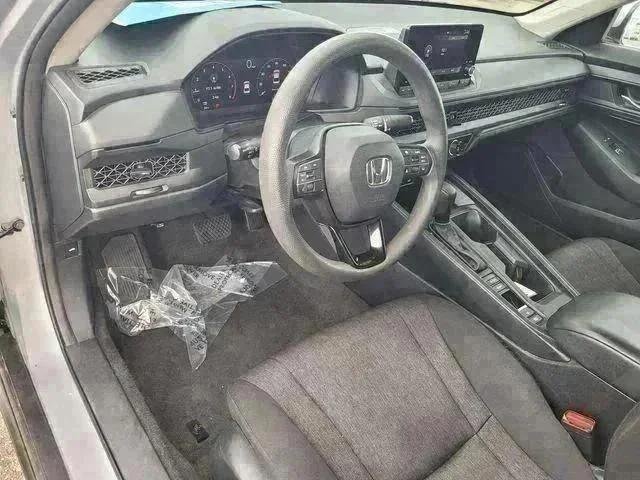 Used 2023  Honda LX image 12