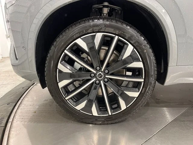 New 2026 Gray Metallic Volvo B6 Ultra image 23