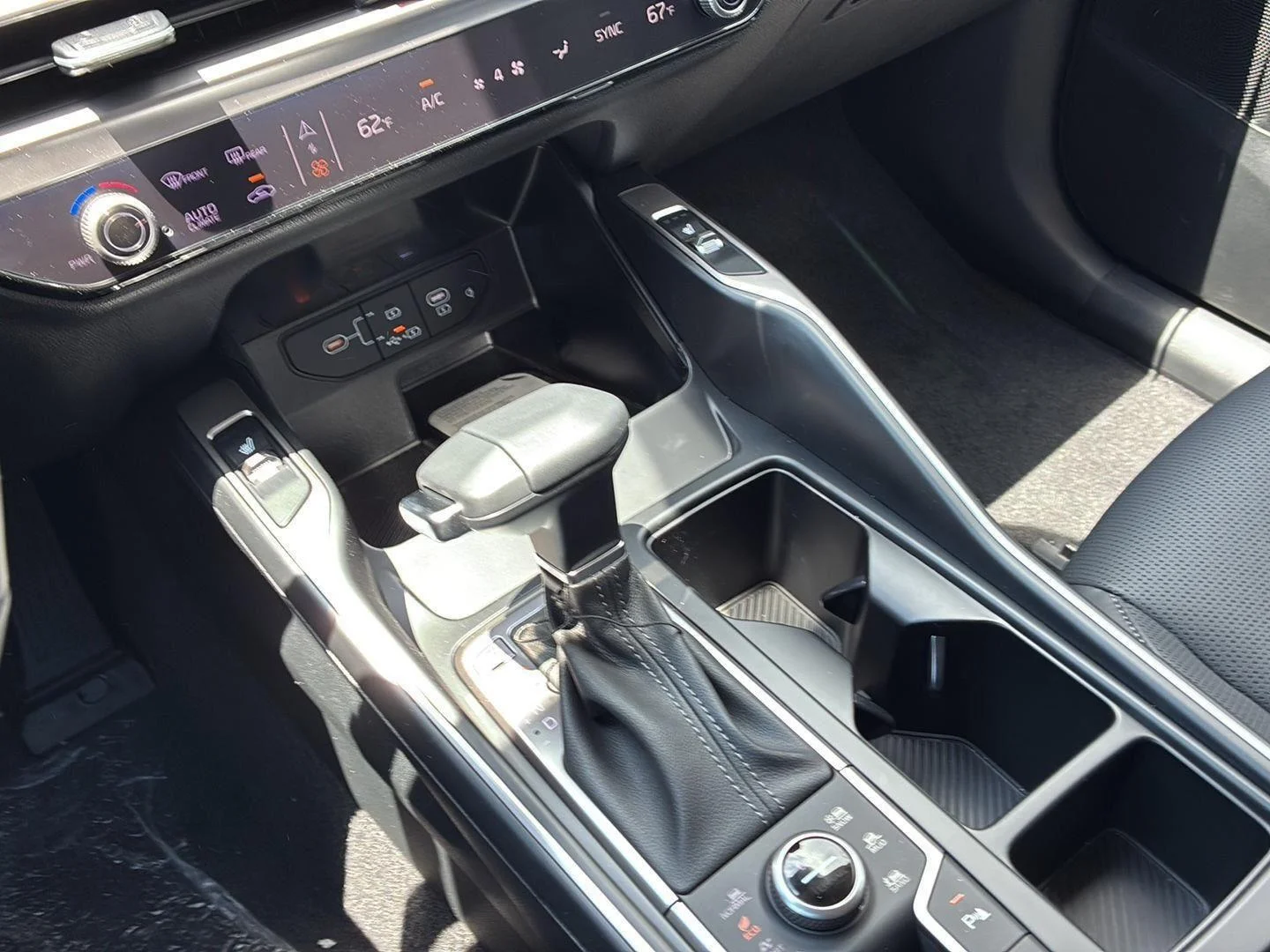 New 2026 Ivory Silver Kia S image 12