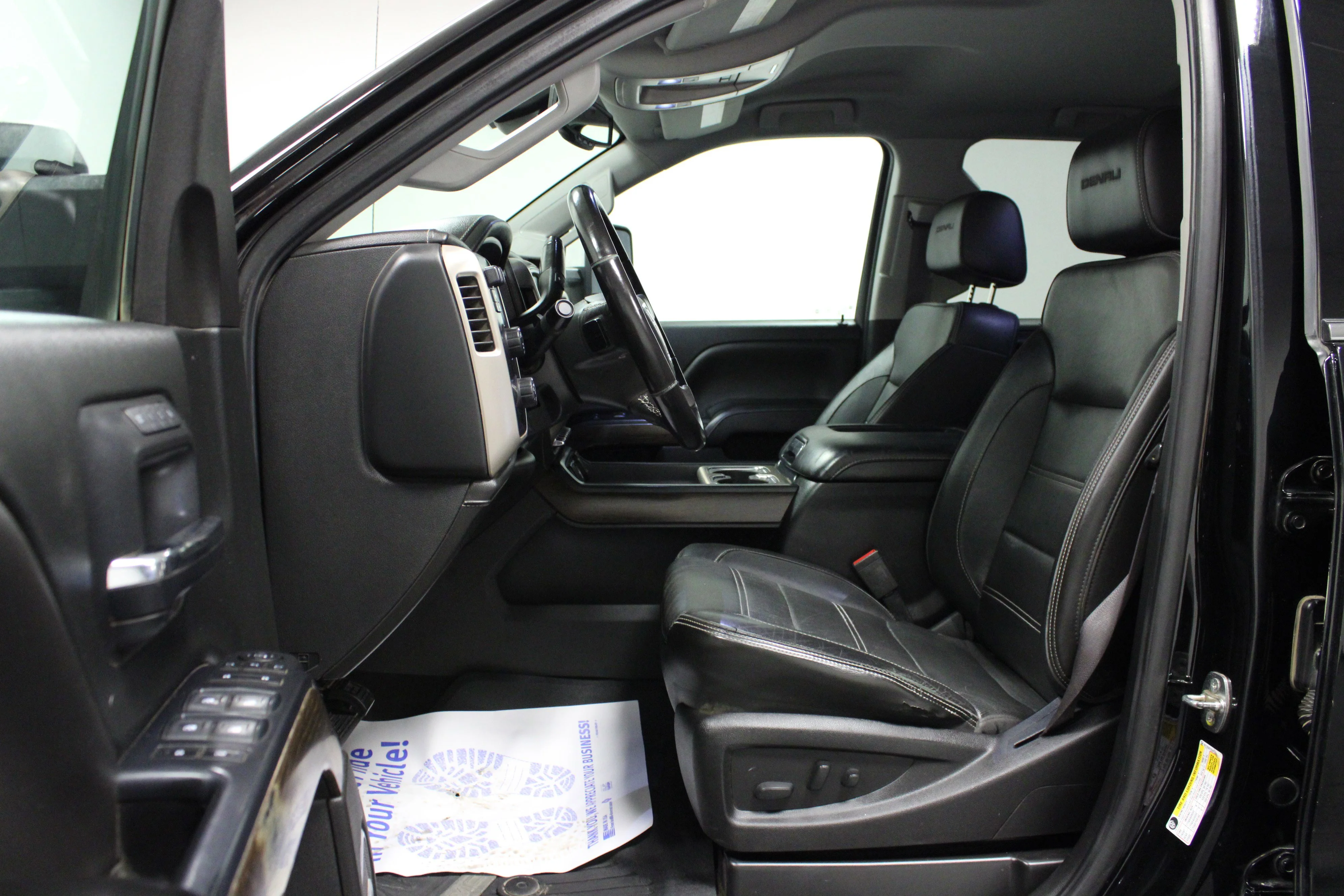 Used 2017 ONYX BLACK GMC Denali image 12