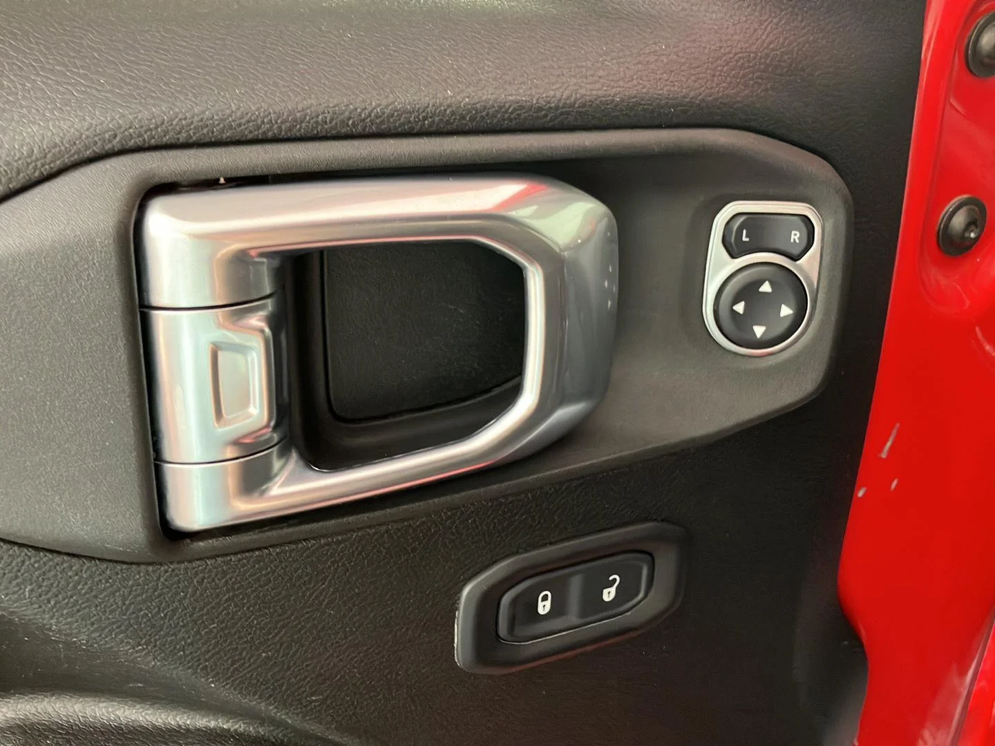 Used 2021 Firecracker Red Clearcoat Jeep Rubicon image 11