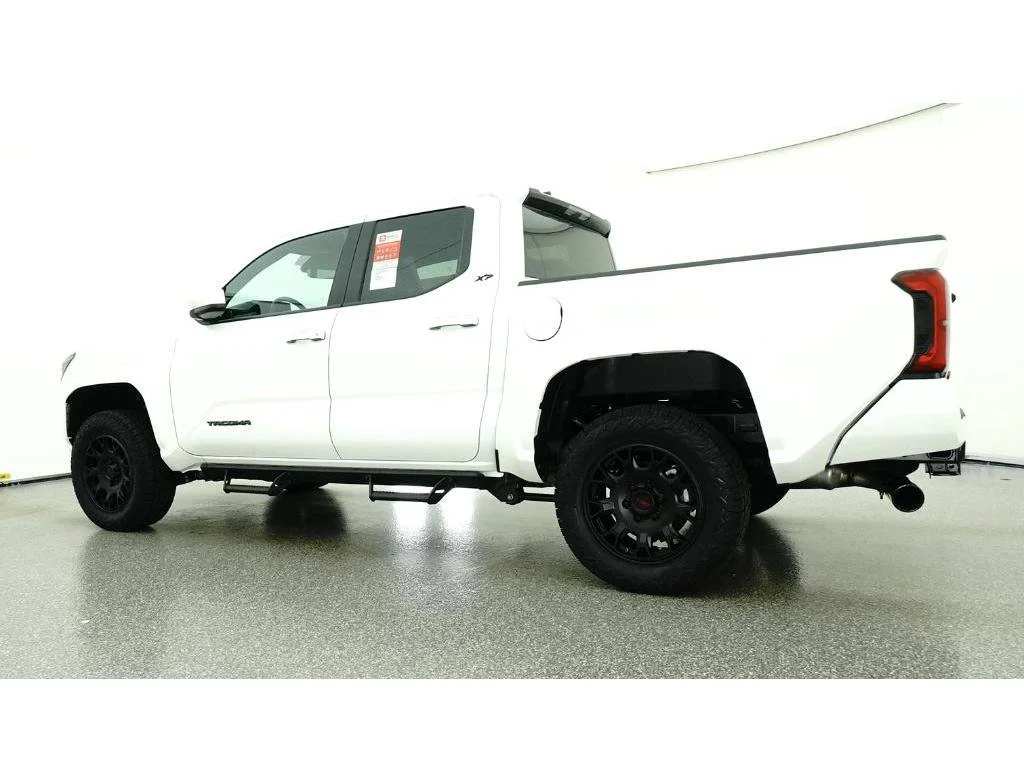 New 2026 Ice Cap Toyota SR5 image 20