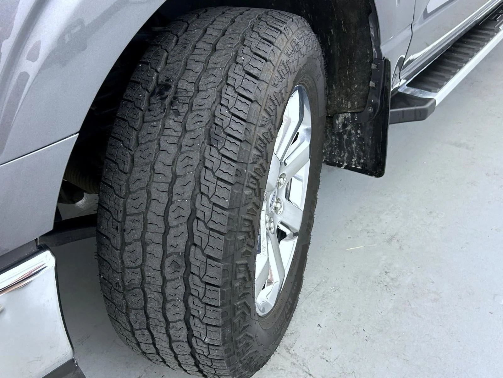 Used 2023 Gray Ford Lariat image 24