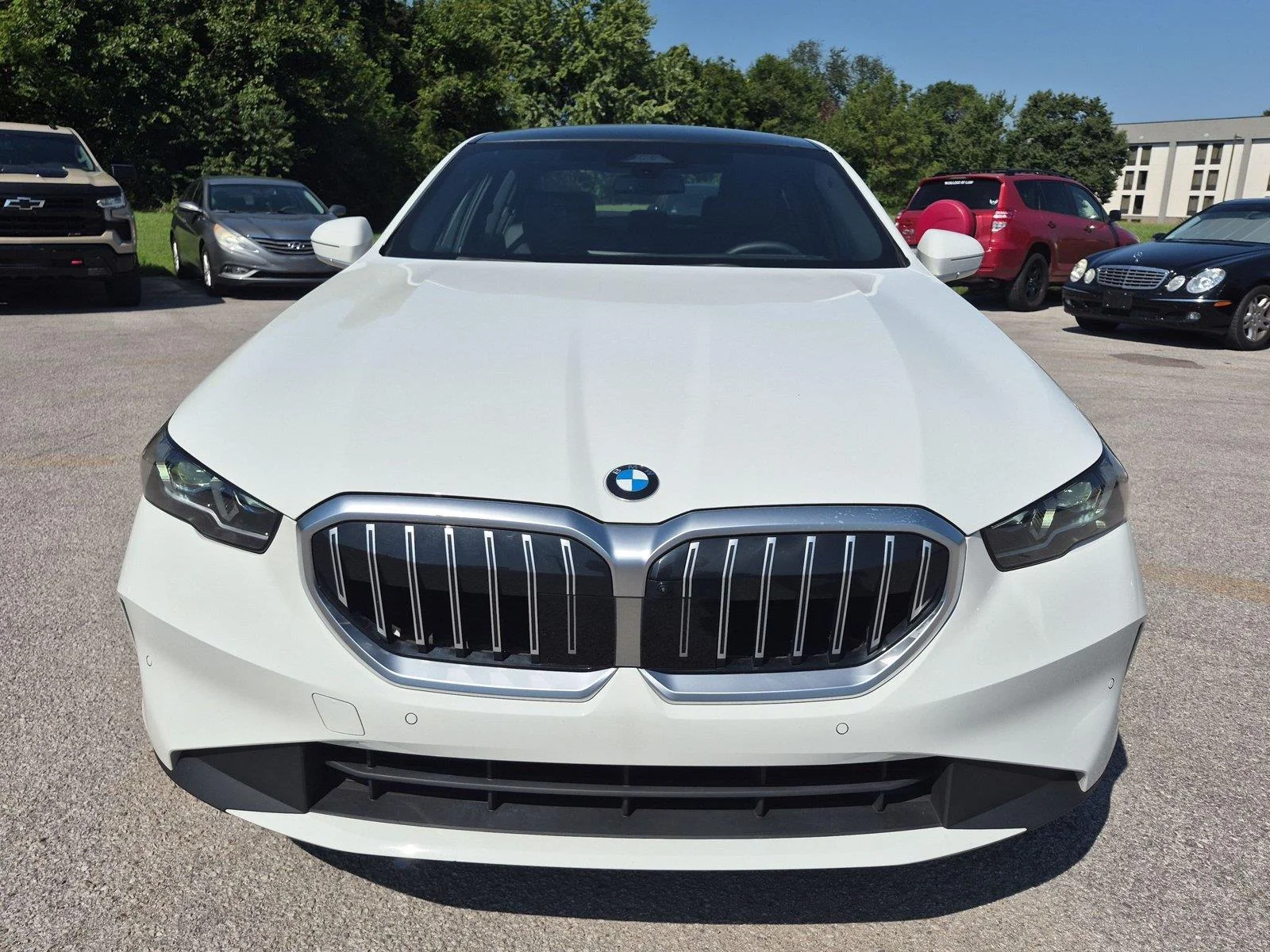 Used 2026 WHITE BMW 530i image 8