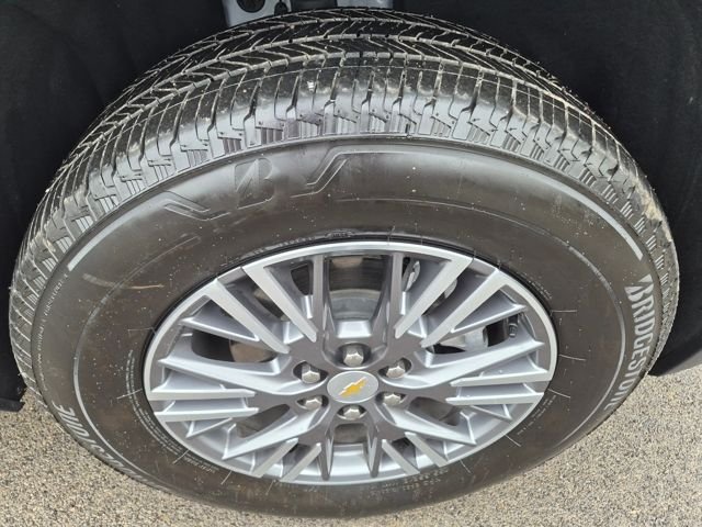 Used 2025 White Chevrolet LT image 11
