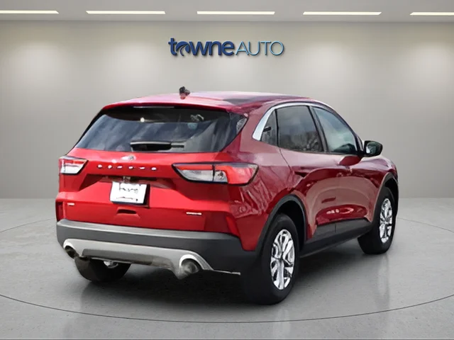 Used 2022 Red Ford SE image 5