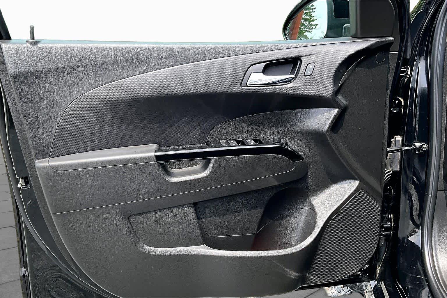 Used 2020 Mosaic Black Metallic Chevrolet LT image 22