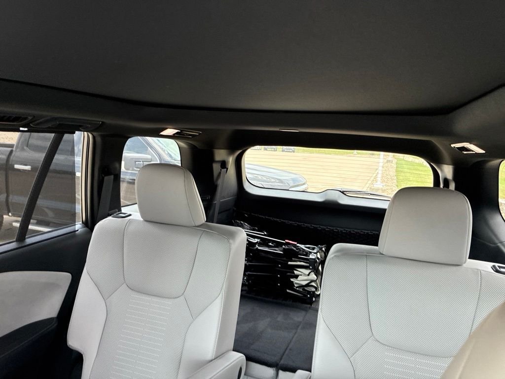 Used 2025 Beige Lexus 350 Premium image 8