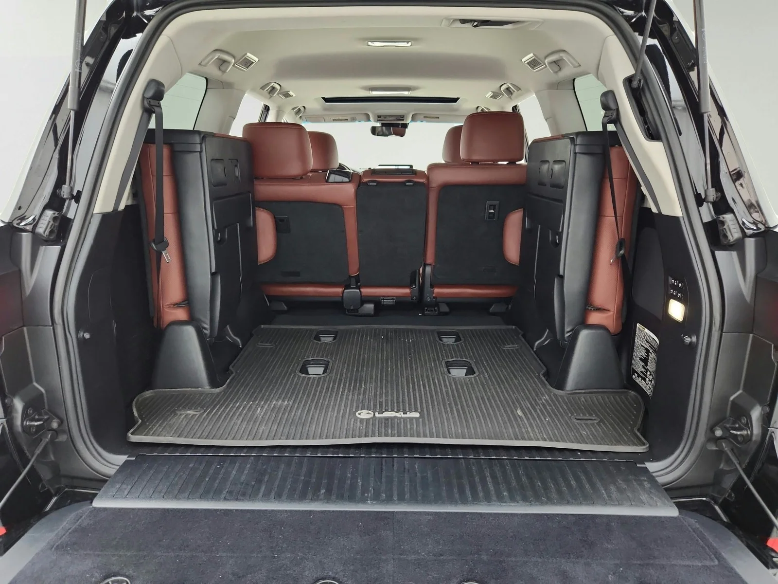 Used 2016 Black Onyx Lexus 5-DR SUV image 31