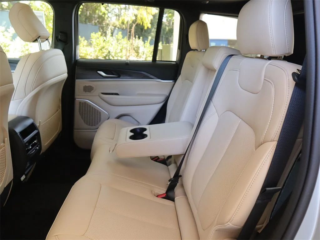 New 2023 Silver Jeep 4xe image 24