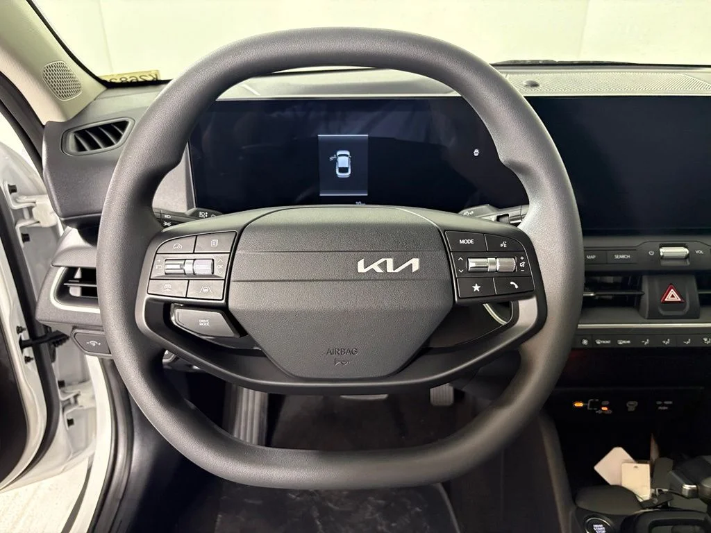 New 2026 Snow White Pearl Kia LXS image 22