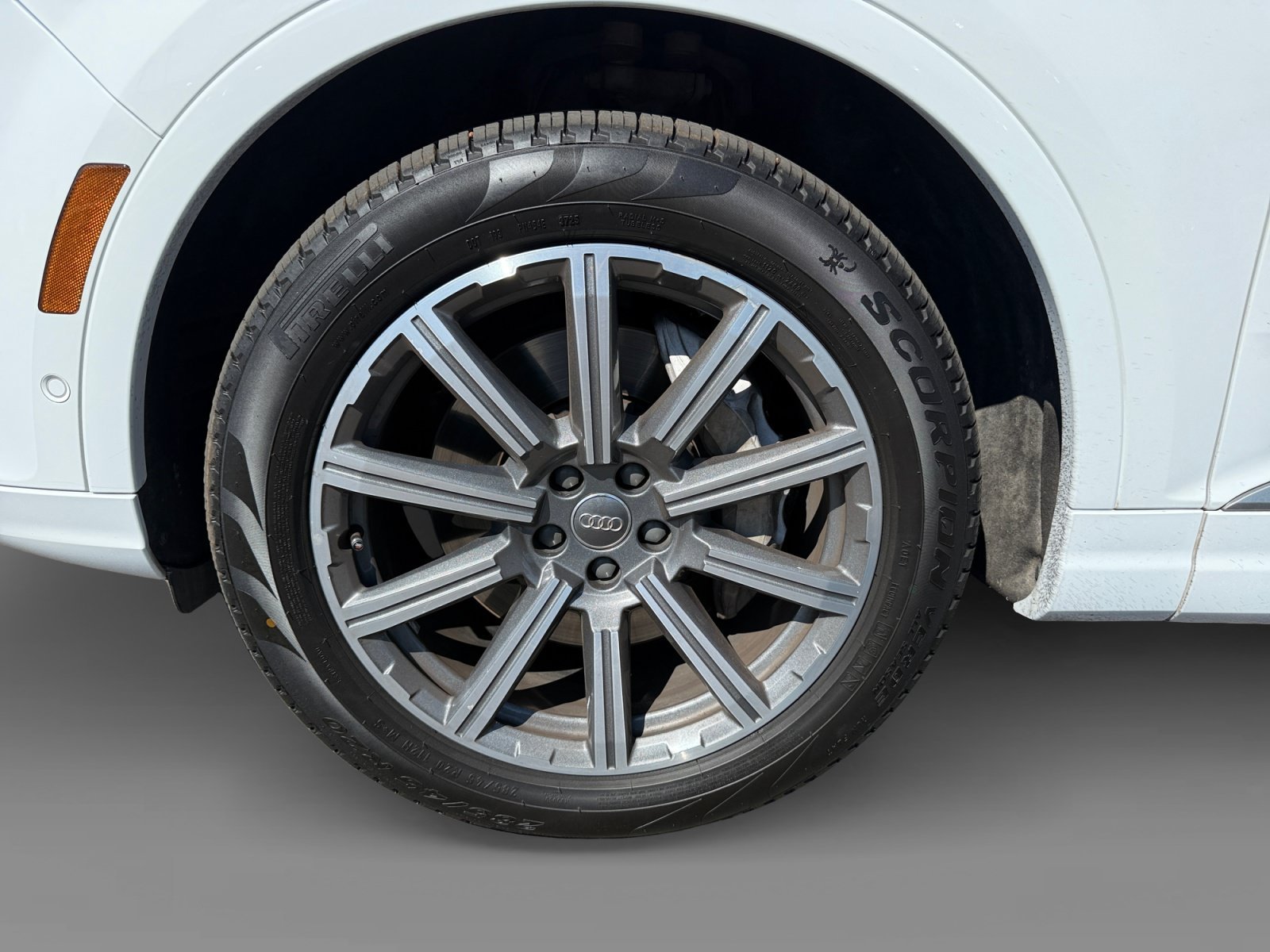 Used 2019 Glacier White Audi 55 Premium Plus image 9