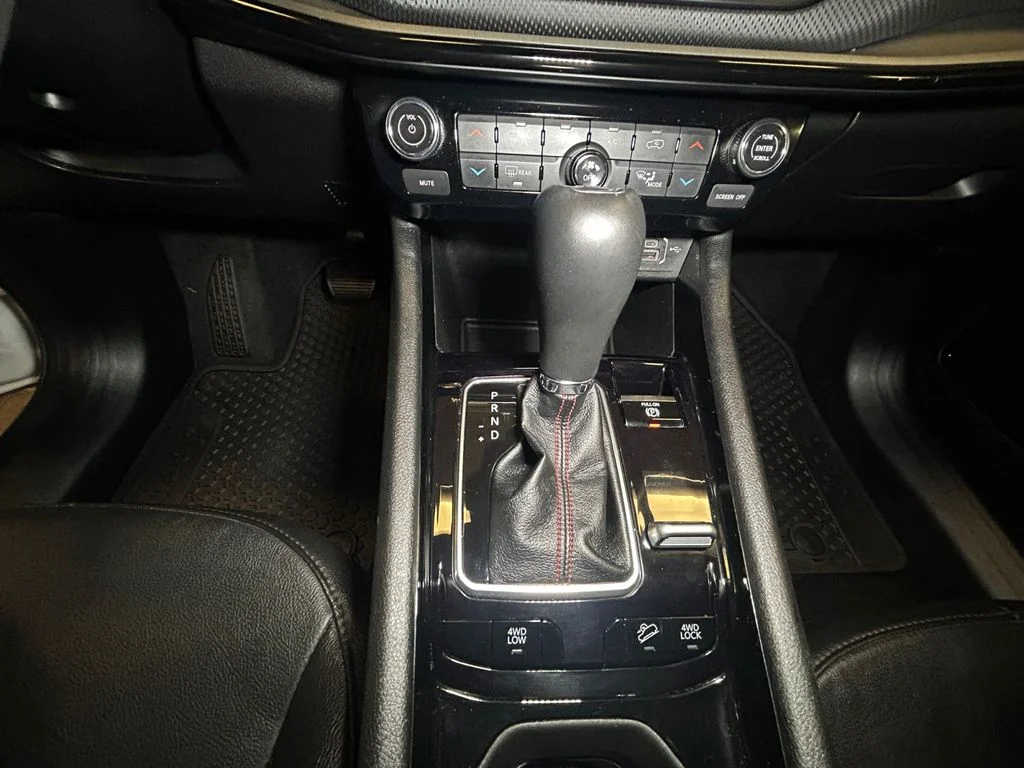 Used 2025 Bright White Jeep Trailhawk image 11