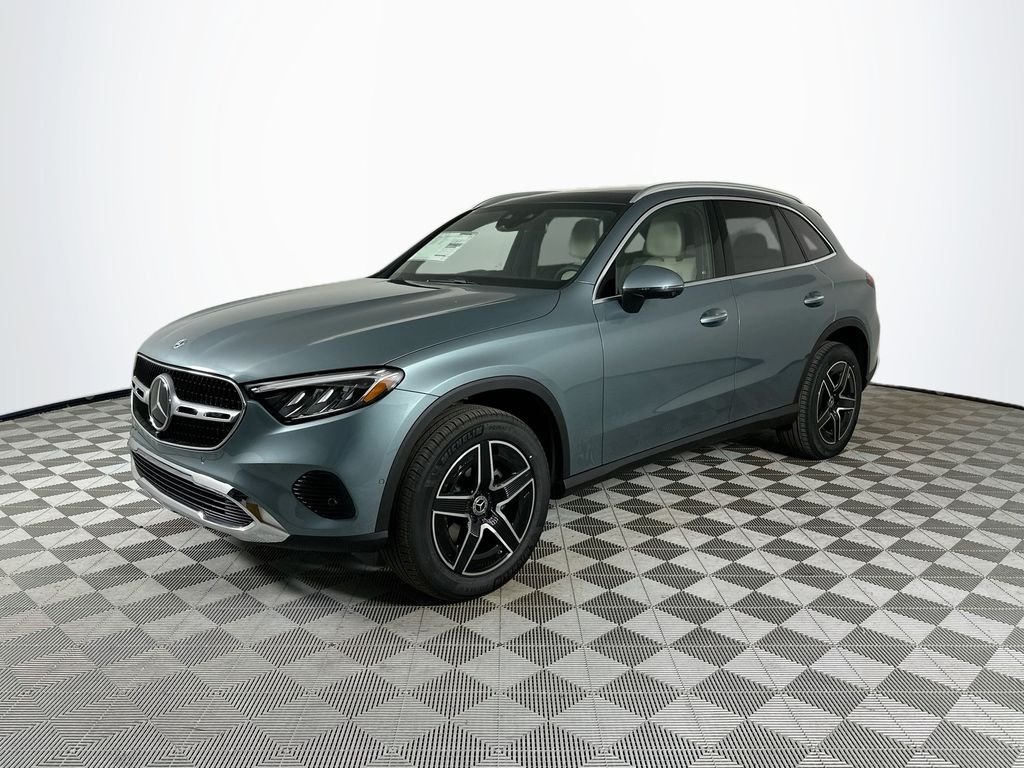 New 2026 Verde Silver Metallic Mercedes-Benz GLC 300 image 3