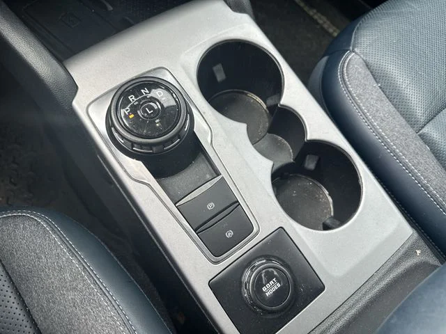 Used 2021 Blue Ford Outer Banks image 18