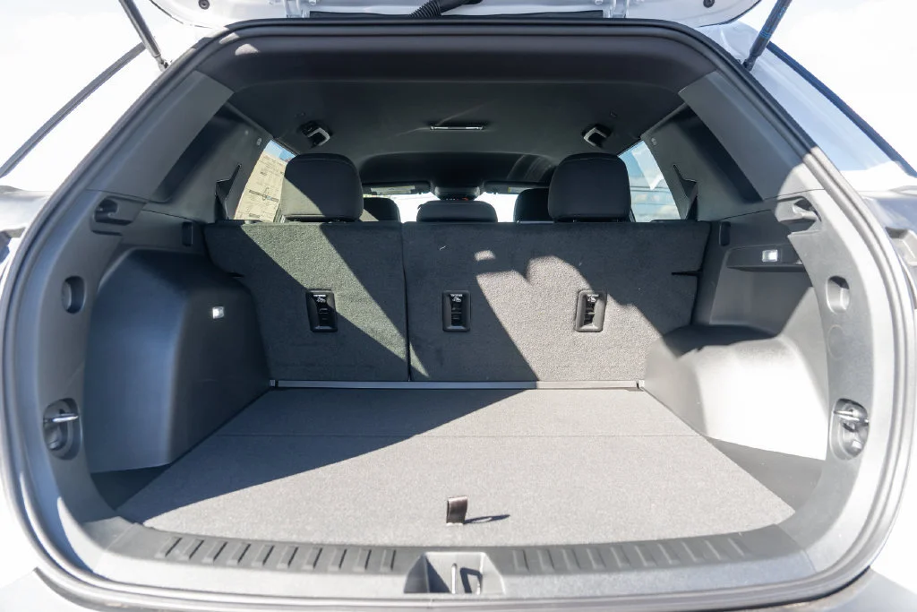 2027 Chevrolet Equinox LT - Photo 8
