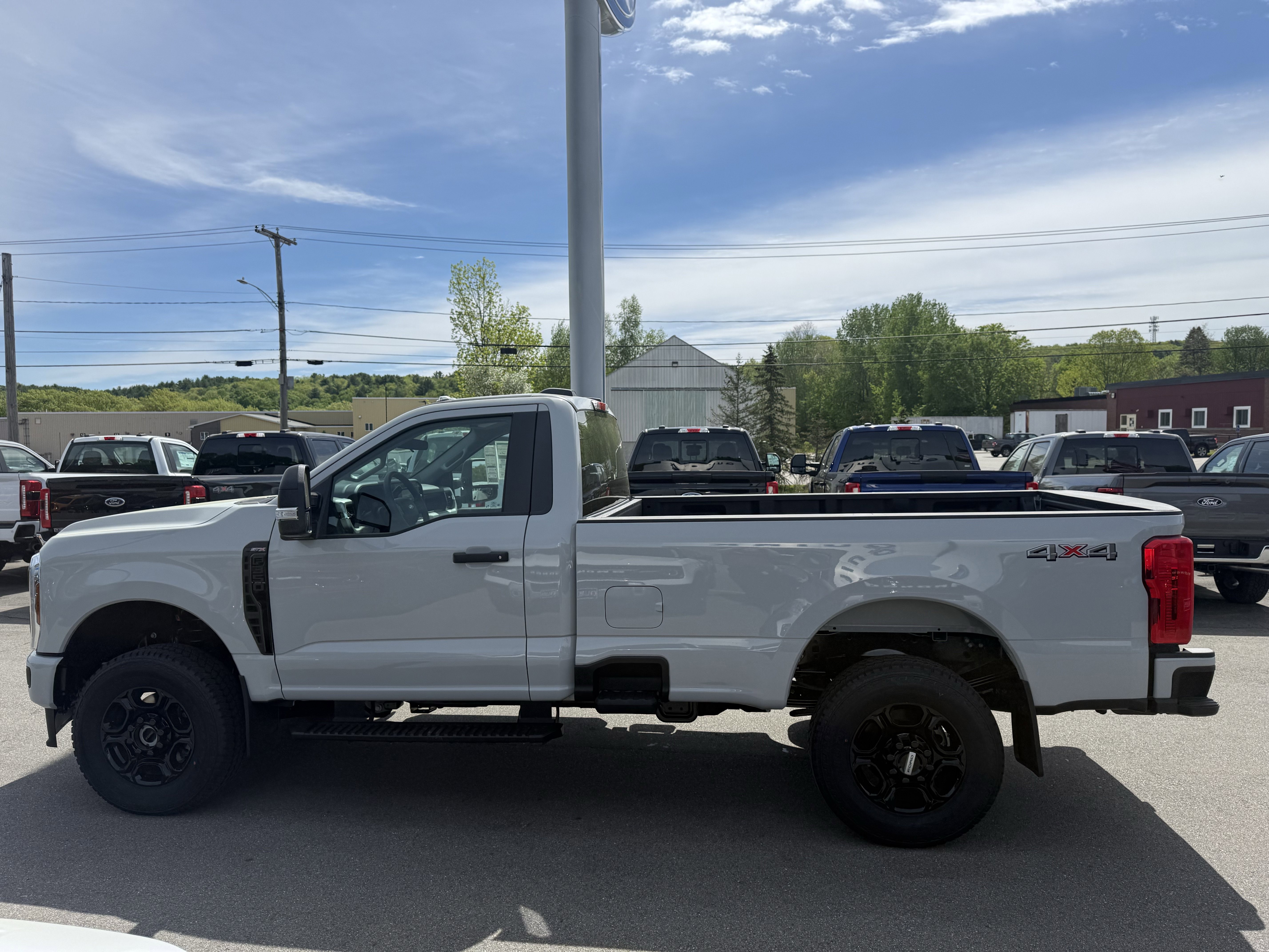 New 2026 Avalanche Ford F-350® XL image 9
