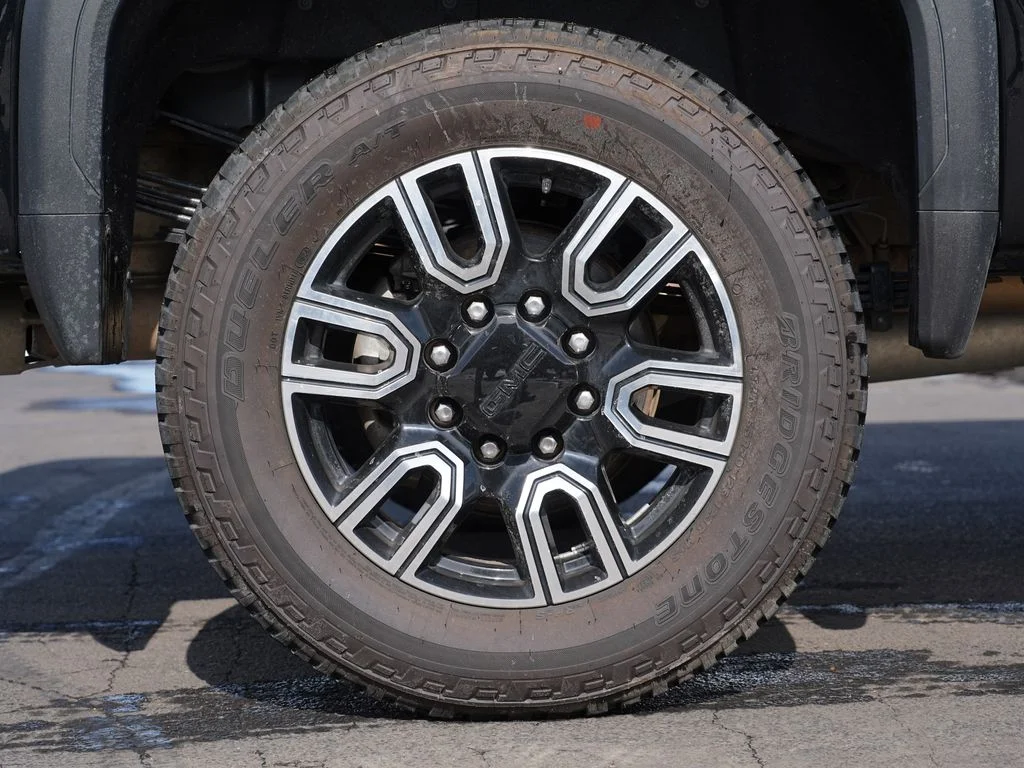 Used 2020 Black GMC AT4 image 11