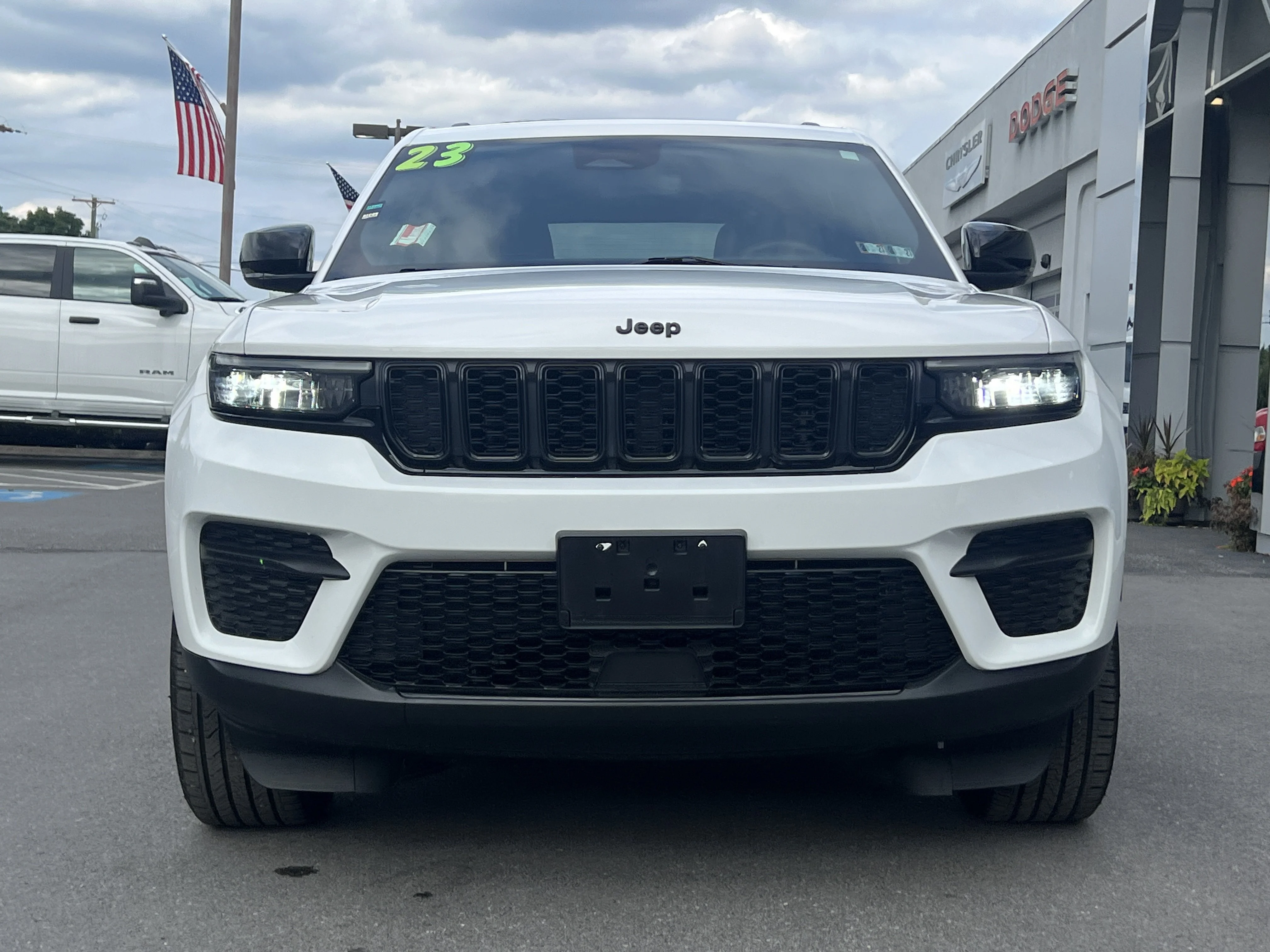 Used 2023 Bright White Clearcoat Jeep Altitude image 9