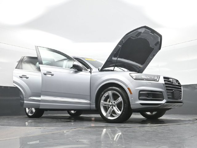 Used 2019 Silver Audi 55 Prestige image 32