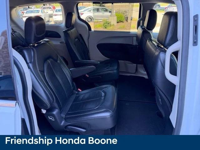 Used 2022 White Chrysler Touring L image 39