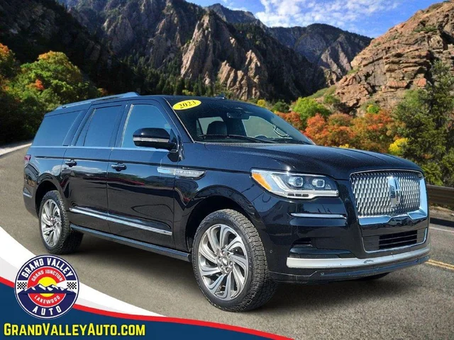 2023 Lincoln Navigator L Reserve