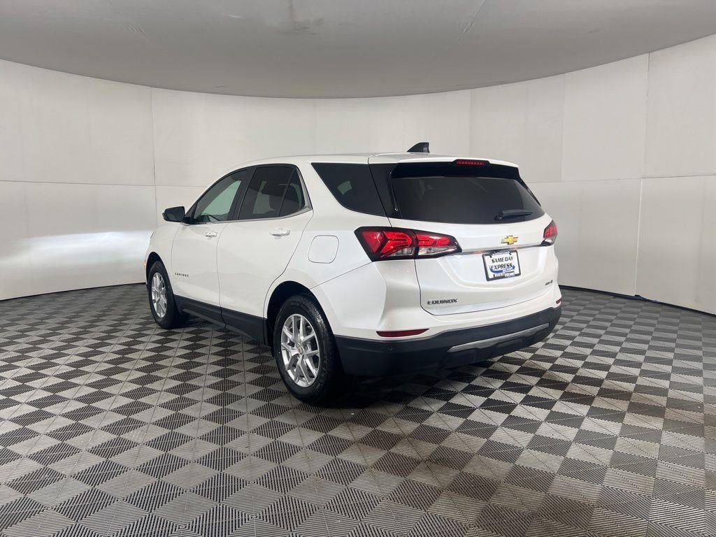 Used 2024 Pearl Chevrolet LT image 37