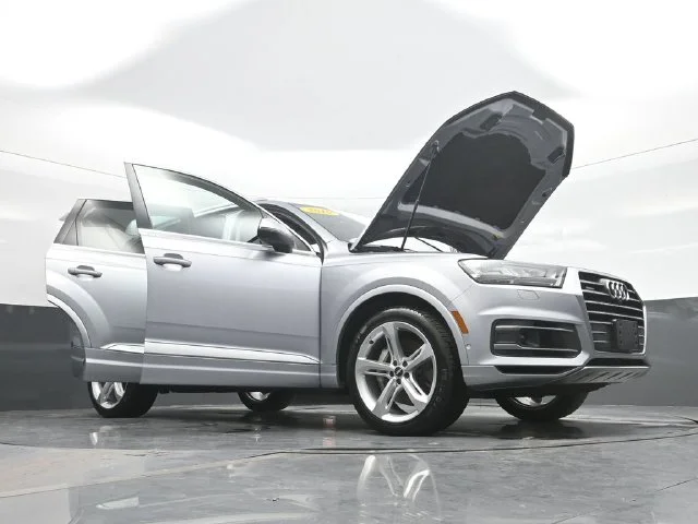 Used 2019 Silver Audi 55 Prestige image 32