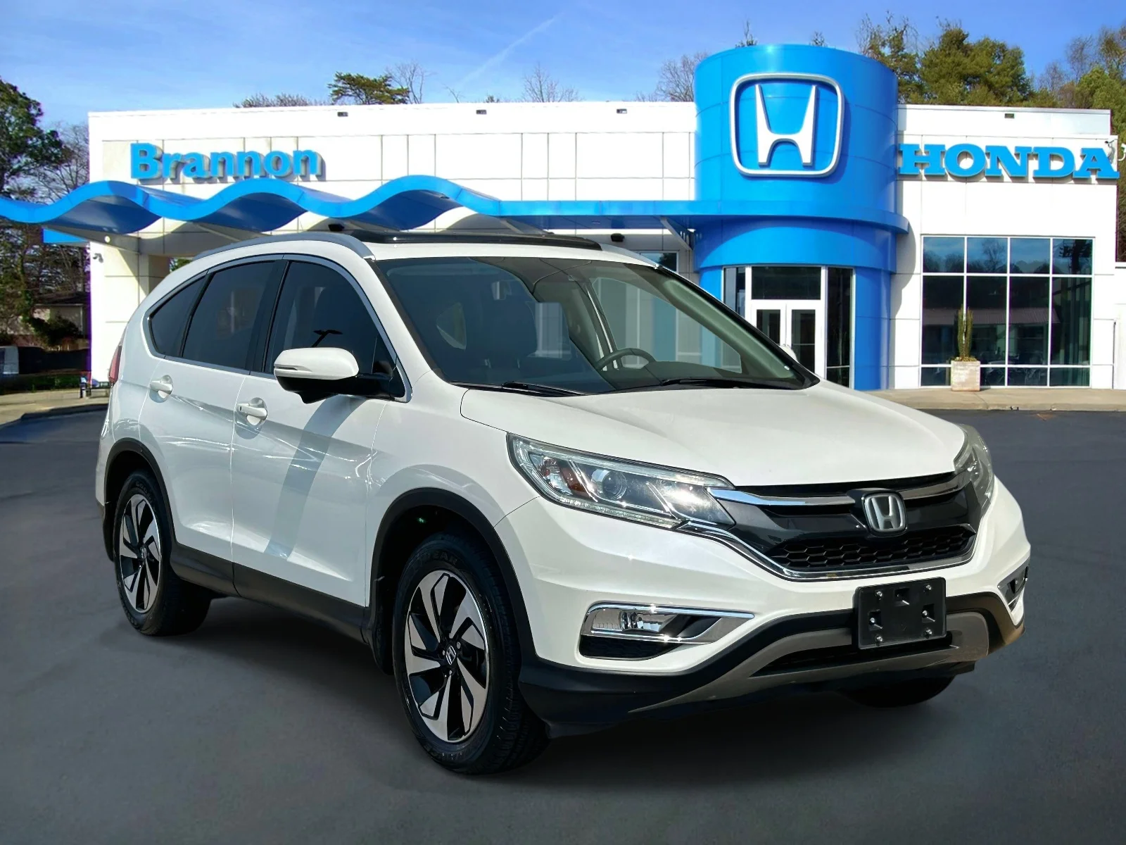 Certified Used 2016 White Honda 2WD 5dr Touring image 1