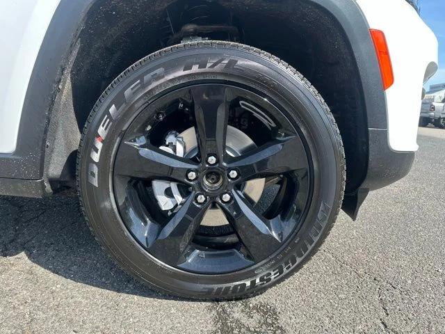 2025 Jeep Grand Cherokee Altitude - Photo 12
