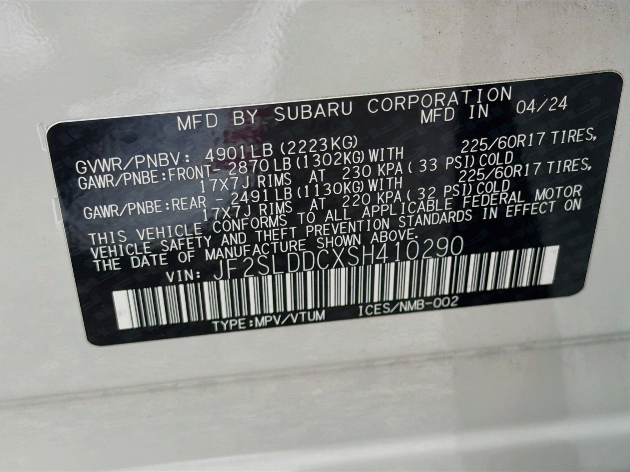 Used 2025 Crystal White Pearl Subaru Premium image 43