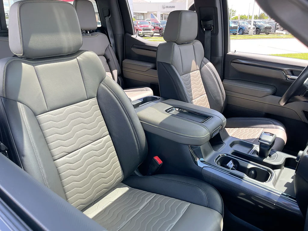 Used 2022 Summit White Chevrolet ZR2 image 29