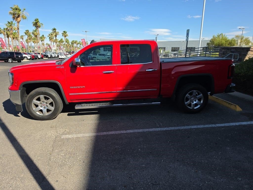 Used 2017 CARDINAL RED GMC SLT image 4