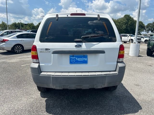 Used 2007 White Ford XLS image 6