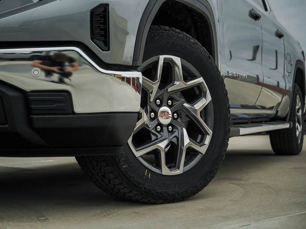 2026 GMC Sierra 1500 SLE - Photo 6