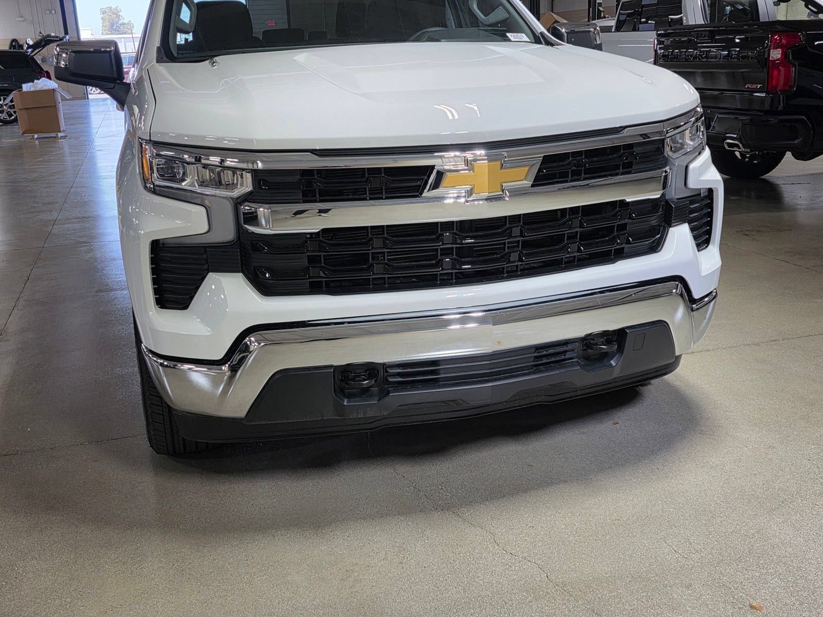 New 2026 Summit White Chevrolet LT (2FL) image 9