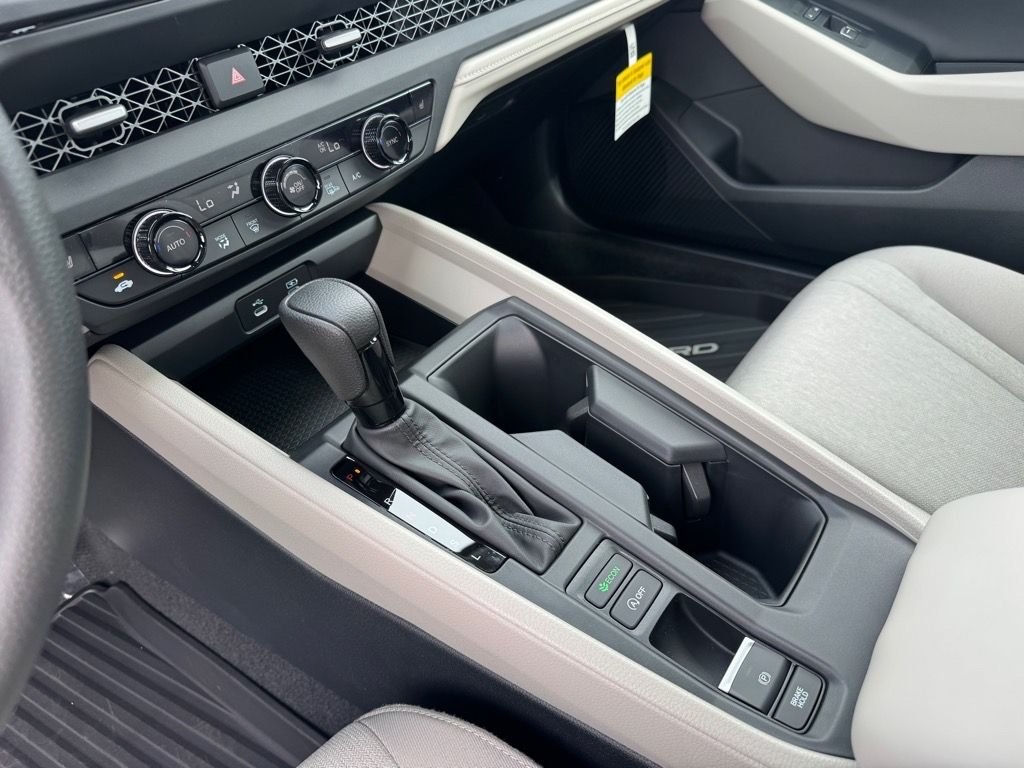 2025 Honda Accord SE - Photo 8