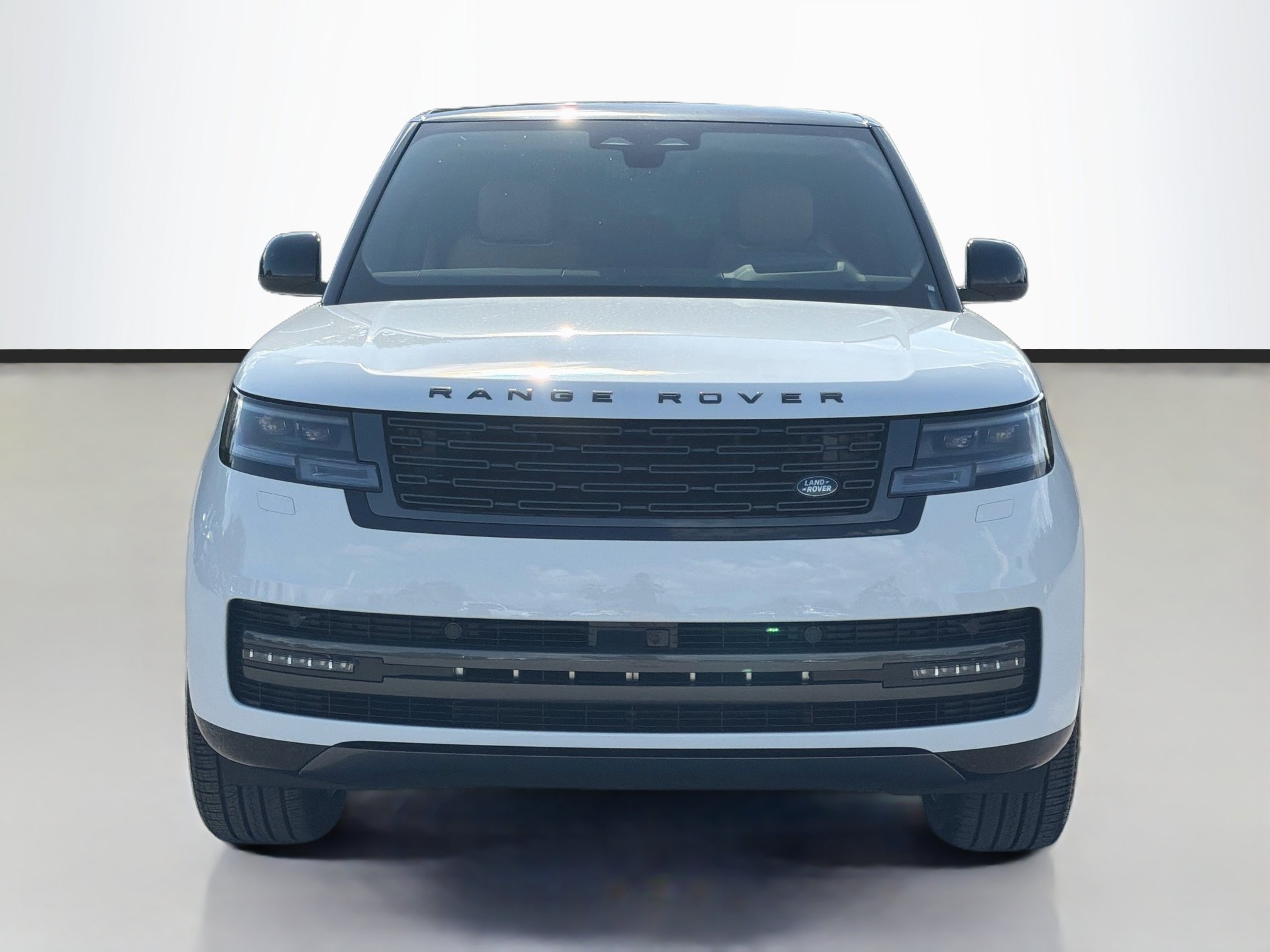 New 2027 Fuji White Land Rover SE image 8