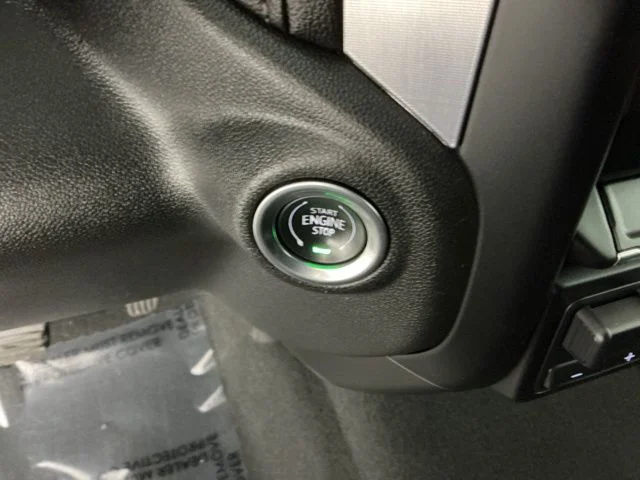 Used 2020 Blue GMC Elevation image 20