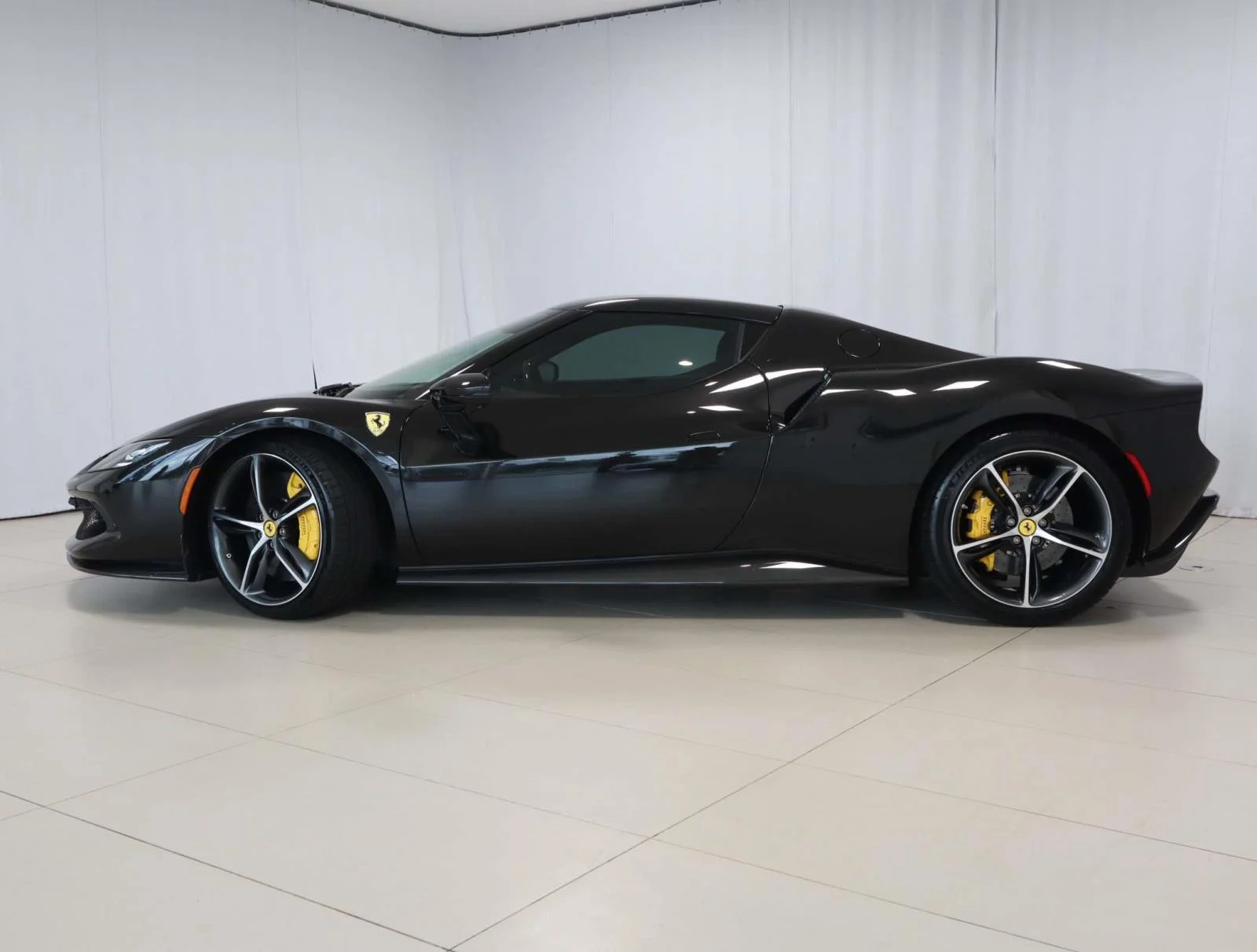 Used 2025 Nero Daytona Ferrari Coupe image 2