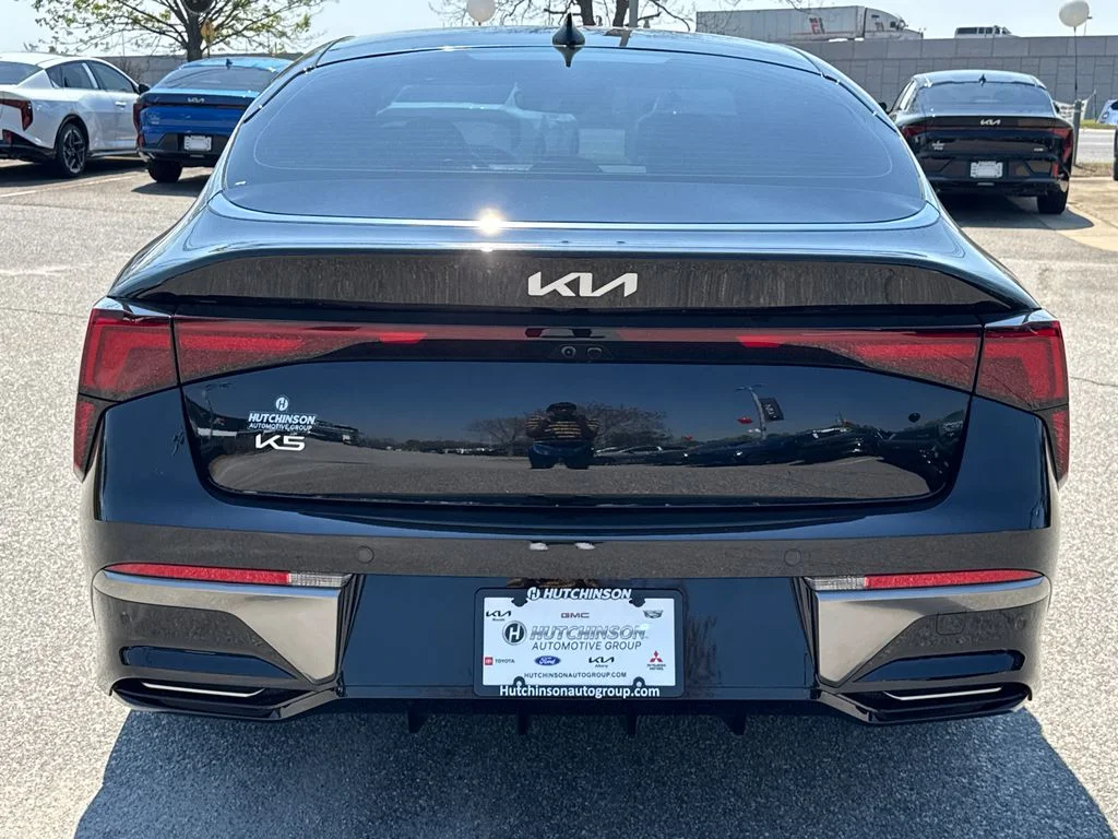 New 2026 Aurora Black Pearl Kia EX image 4