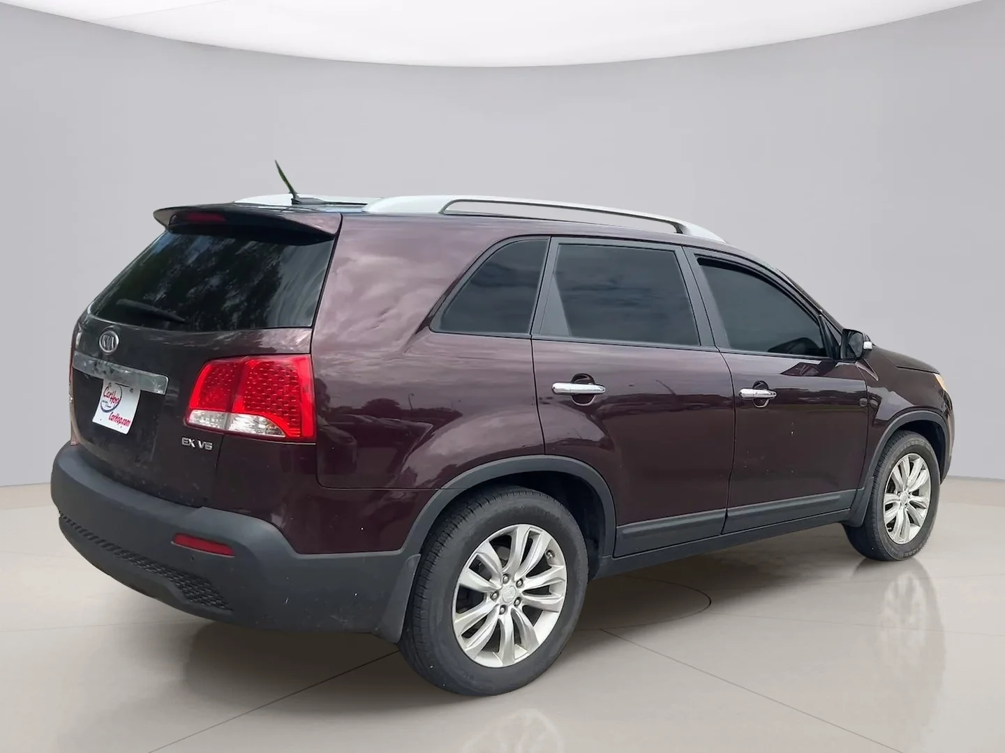 Used 2011 Maroon Kia EX image 5