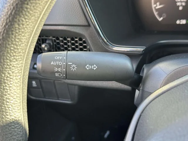 2025 Honda CR-V LX - Photo 22